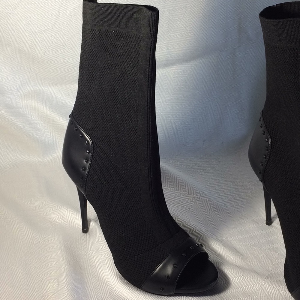 Guess Open Toe studded sandal